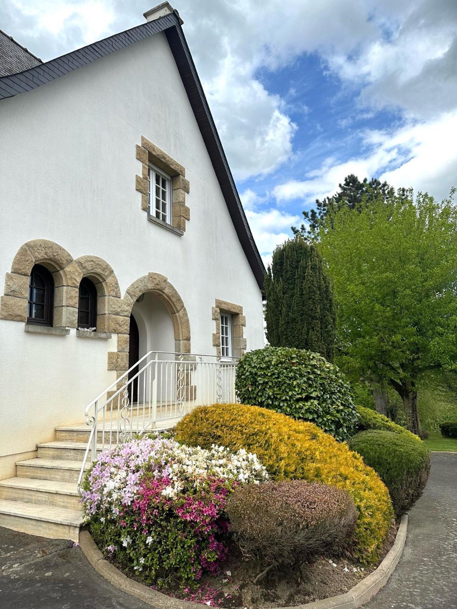 Les Tulipes Acomodação com café da manhã Antrain Exterior foto